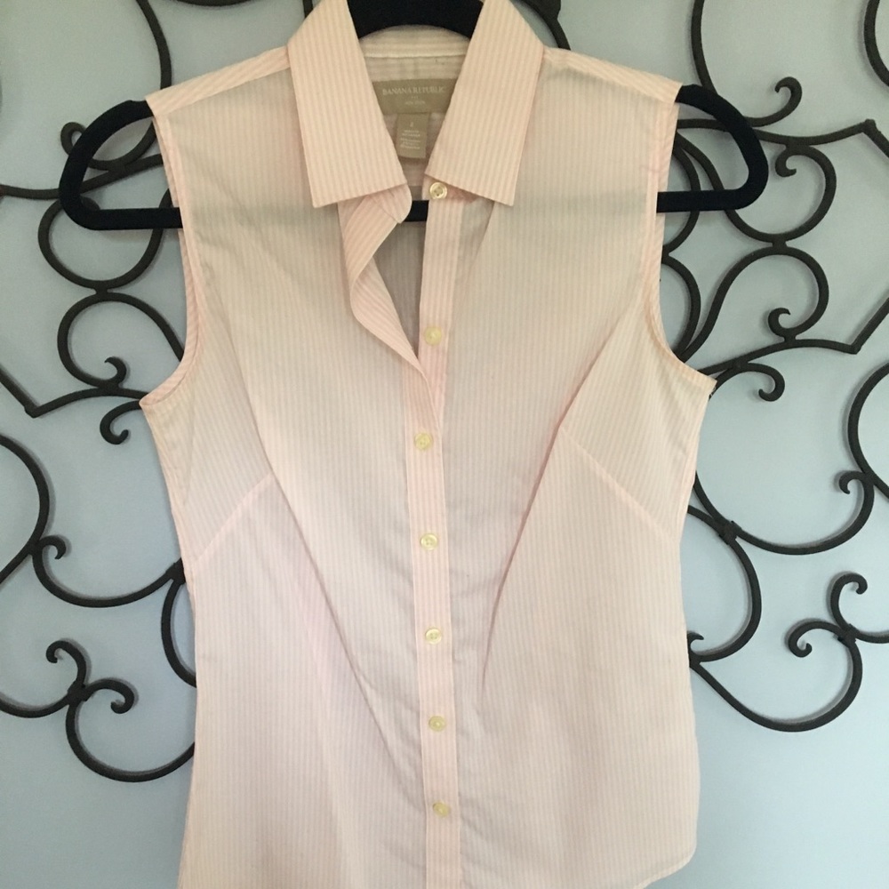 Sleeveless Banana Republic Top